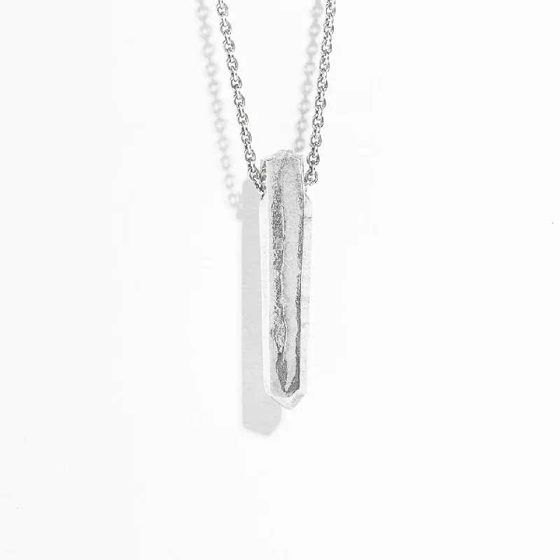 CRYSTAL POINT NUGGET STATEMENT NECKLACE