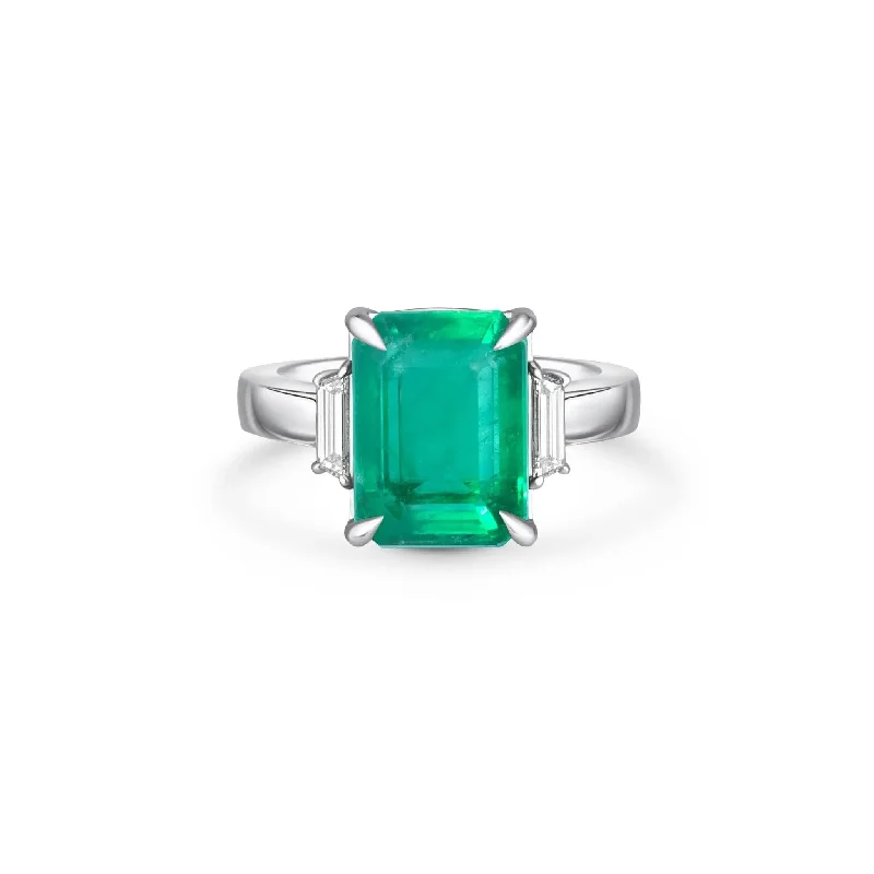 Solitaire Emerald Ring