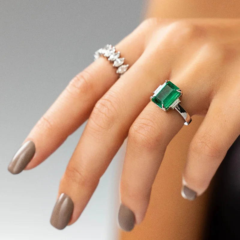 Solitaire Emerald Ring