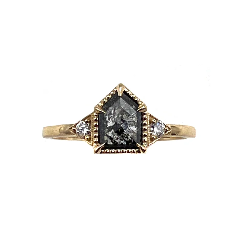 Lura Ring